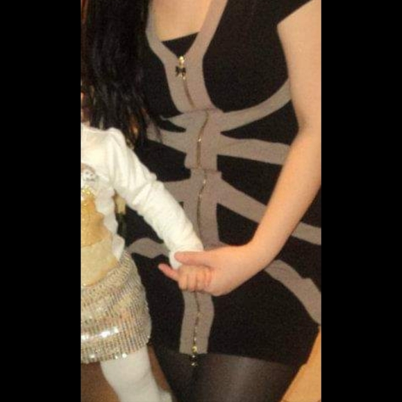 Dress - Picture 3 of 8